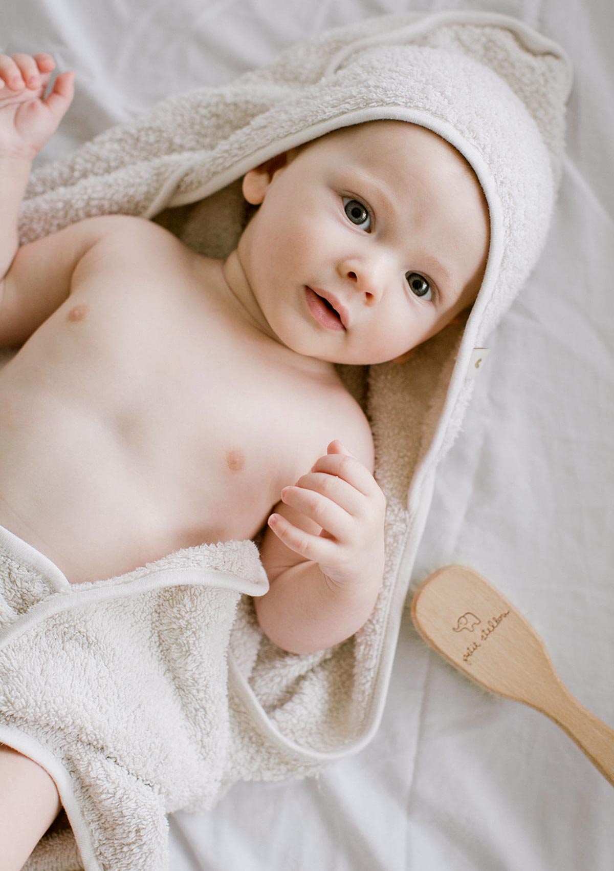 Petit Stellou Baby Kapuzentuch aus Frottee