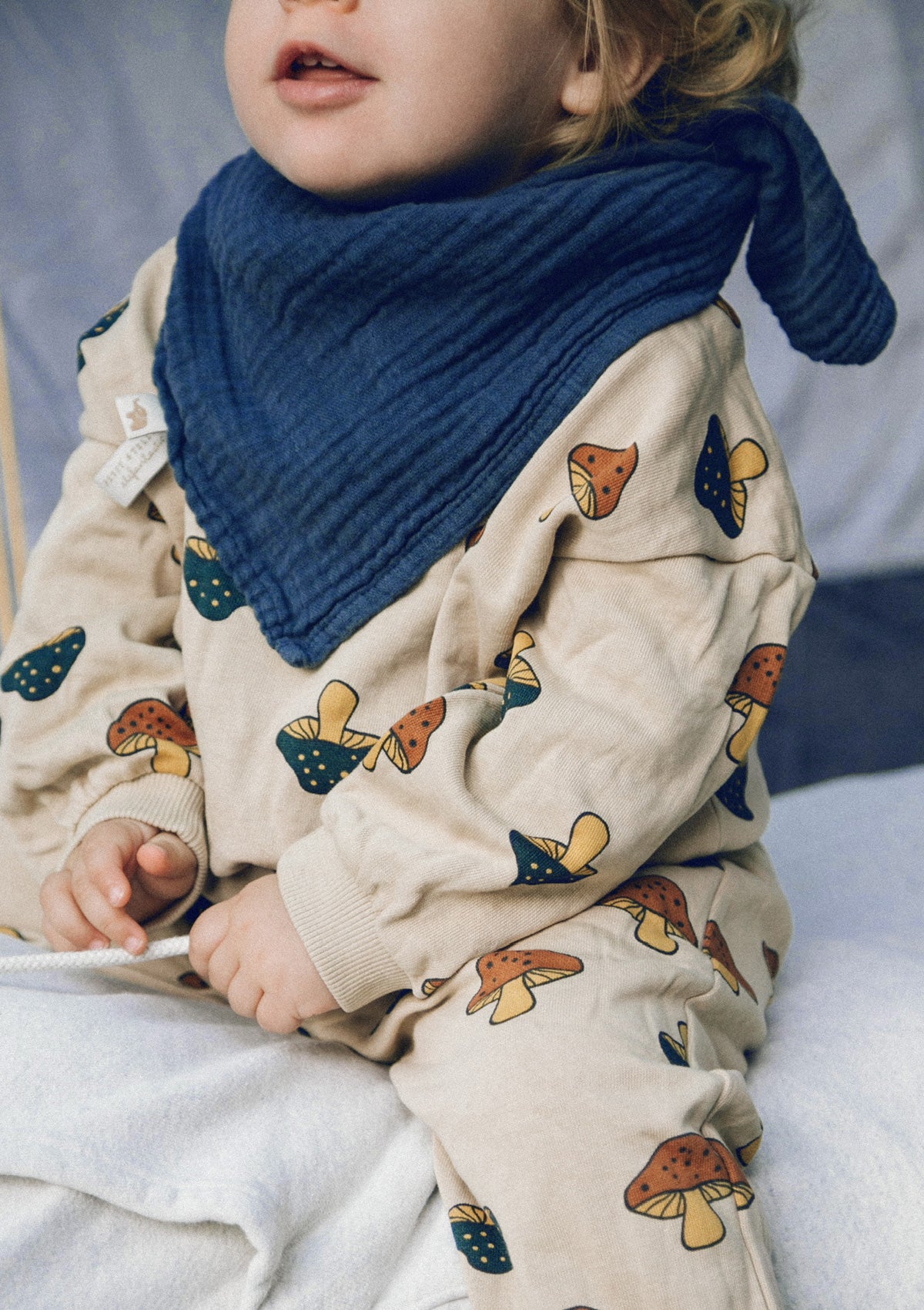 petit stellou nooshi cuddle  night